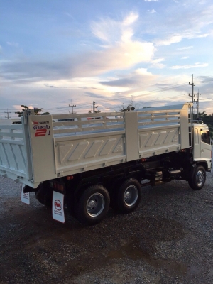 Hino Mega รุ่นFM8J 251แรง ซีรีส์500 ดั๊มพ์สามมิตรลอนเฉียง Hino Mega รุ่นFM8J 251แรง ซีรีส์500 ดั๊มพ์สามมิตรลอนเฉียง