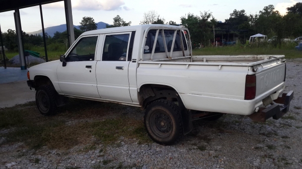 ขาย TOYOTA ฮีโร่ 4 ประตู ยกสูง ไม่ผุ สียังบาง ทนทาน แอร์เย็น ราคา 8,8000 บาท ขาย TOYOTA ฮีโร่ 4 ประตู ยกสูง ไม่ผุ สียังบาง ทนทาน แอร์เย็น ราคา 8,8000 บาท