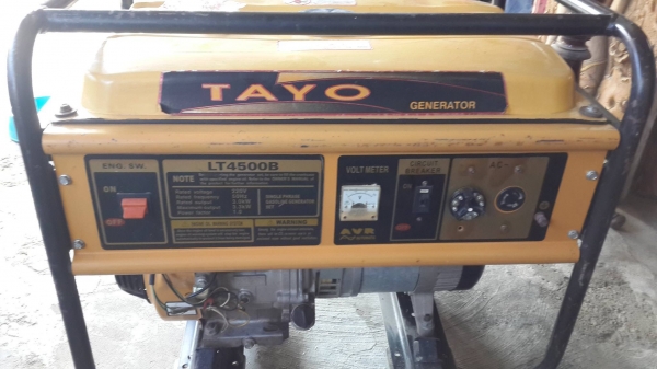 ขาย เครื่องปั่นไฟTAYO 8 แรง ไดร์ 3 โล  สภาพใหม่ เอาไว้เข้าป่า ราคา 5,500 บาท