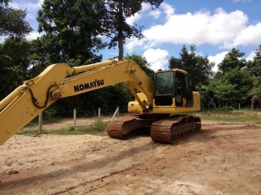 ขายครับ รถแบคโฮ Komatsu PC200-7 ไมล์ ชม.15,000 /สภาพสวย เอกสาร เล่มทะเบียน