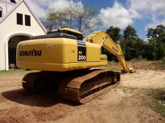 ขายครับ รถแบคโฮ Komatsu PC200-7 ไมล์ ชม.15,000 /สภาพสวย เอกสาร เล่มทะเบียน