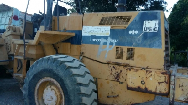 ขาย รถตัก ล้อยาง