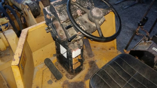 ขาย รถตัก ล้อยาง