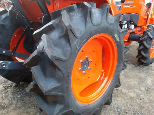 ปัญญาแทรคเตอร์..จัดมาให้ครับ ด่วน!! คูโบต้าL4708 ยางใหม่..4 เส้น..ครับ จัดส่ง อ.คลองลาน จ.กำแพงเพชร