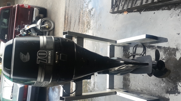 ขายเครื่องเรือ SUZUKI 70เเรง หัวฉีดรุ่นใหม่ นำเข้าญี่ปุ่น เครื่องนิ่ม สตาร์ทติด น้ำออกดี สภาพพร้อมใช้งาน
