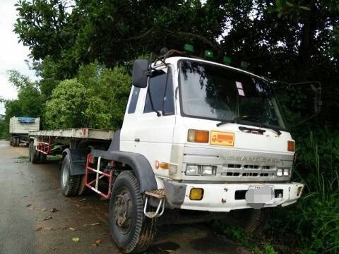 6ล้อหัวลาก185แรง..พร้อมหางพื้นเรียบ2คาน(รายละเอียดดูให้อีกที)