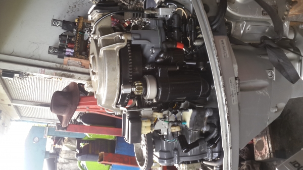 ขายเครื่องเรือ HONDA 15 เเรง สตาร์ทไฟฟ้า นำเข้าญี่ปุ่น เครื่องเงียบ น้ำออกดี