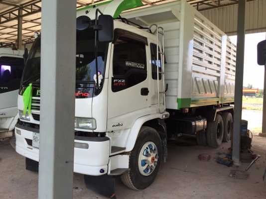 10ล้อดั้ม200แรงFVZ33MZ 2-4-7000221 ปี2550 แม็คโหลด..รถสวยมาก..แค่เก็บสีเท่านั้น