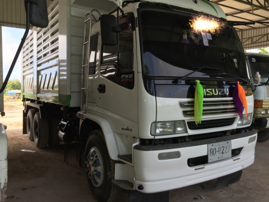 10ล้อดั้ม200แรงFVZ33MZ 2-4-7000221 ปี2550 แม็คโหลด..รถสวยมาก..แค่เก็บสีเท่านั้น