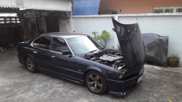 BMW 525 i วางเครื่อง 1UZ VVTI +แก๊สLPG. ระบบดูด