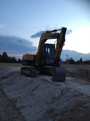 รถขุด KOMATSU PC60-5 รถขุด KOMATSU PC60-5