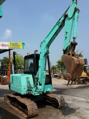 รถแบคโฮ KOBELCO SK30