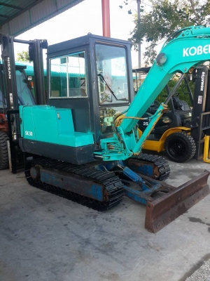 รถแบคโฮ KOBELCO SK30