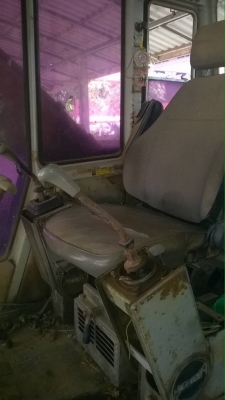 ขายด่วนครับ รถแบคโฮ KOBELCO 200 MARK 2 907 รถพร้อมใช้งานครับ