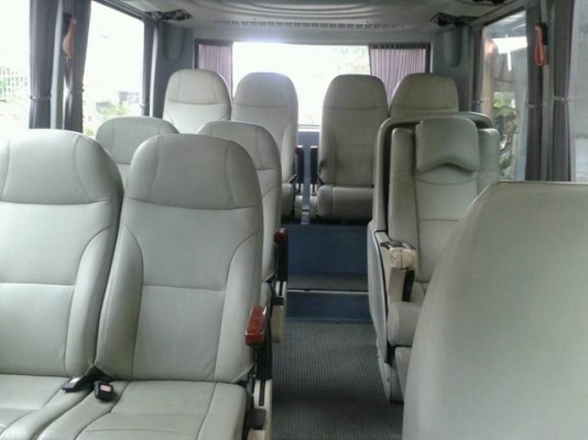 GOLDEN DRAGON VIP 11 ที่นั่ง มือเดียวออกห้าง 5000KM