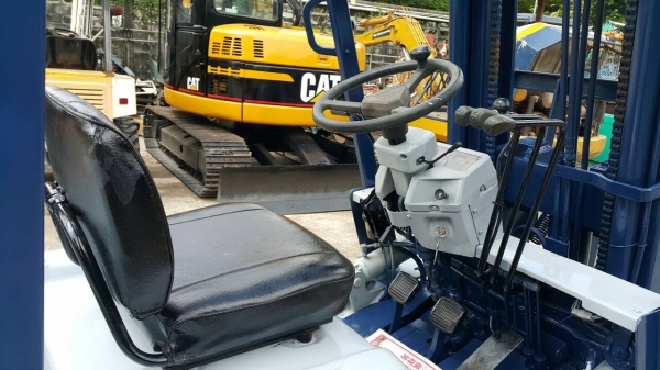 ขาย รถยก KOMATSU รุ่น FD25-11 มือสองญี่ปุ่น เสาสูง 4เมตร งาฮิ้ง ยางตัน เกียร์ออโต้ เครื่องยนต์ดีเซล มือถือ/LINE ID :0818753444 ขาย รถยก KOMATSU รุ่น FD25-11 มือสองญี่ปุ่น เสาสูง 4เมตร งาฮิ้ง ยางตัน เกียร์ออโต้ เครื่องยนต์ดีเซล มือถือ/LINE ID :0818753444