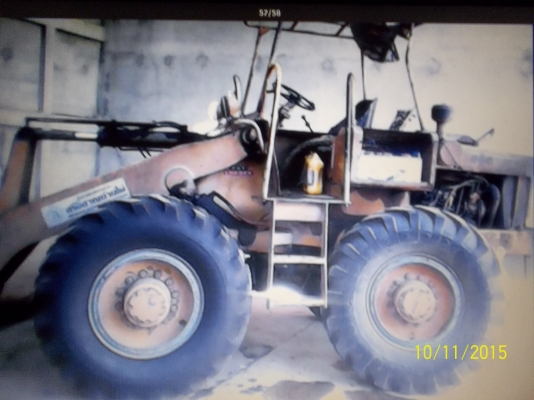 ขาย 240000 บาท  รถตักโคมัสสุ  ใช้งาปกติ