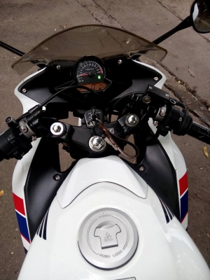 ขายลูกเดียว CBR150iปี2555 รถบ้านสวยๆ