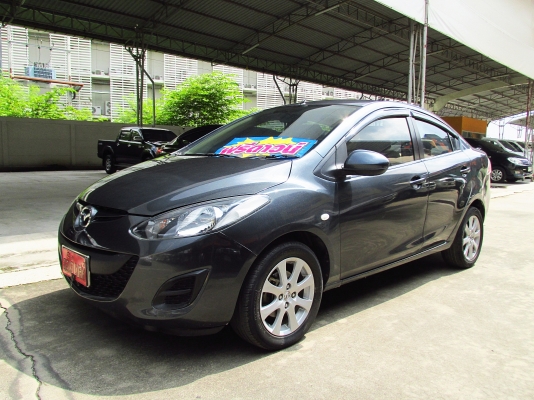 จัดเต็มๆ-ฟรีดาวน์ MAZDA2 ปี299,000 สนใจโทร 086-038-9416