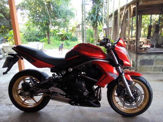 ขาย ER6N 650ปี 2009 ทะเบียนแท้ รถสวยสภาพดีมากๆ พร้อมใช้งาน 135000 ต่อรองได้