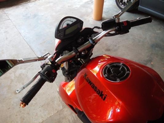 ขาย ER6N 650ปี 2009 ทะเบียนแท้ รถสวยสภาพดีมากๆ พร้อมใช้งาน 135000 ต่อรองได้