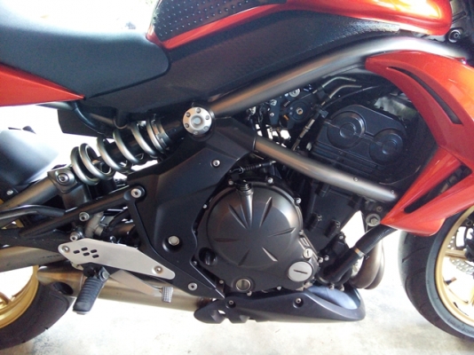 ขาย ER6N 650ปี 2009 ทะเบียนแท้ รถสวยสภาพดีมากๆ พร้อมใช้งาน 135000 ต่อรองได้