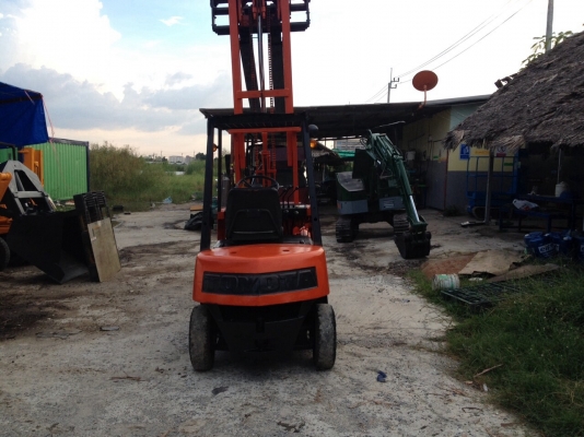 Toyota 2fg20 งากระดก ยาวพิเศษ ยางหน้าหลังตันสภาพดีพร้อมใช้ราคาไม่แพงครับ