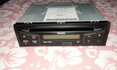 (ขายแล้วครับ ขอบคุณครับ) ขาย CD MP3 USB ติดรถยนต์ แท้ถอดจากรถ ใหม่ Isuzu ดีแม็กซ์ 750บาท ต่อรองได้ ติดต่อ 0935500686