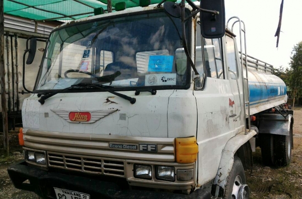 หกล้อ ฮีโน่ FF17-EH700-168 พ.เวอร์ ทิฟฟี บรรทุกน้ำถัง 7,000ลิต อุปกรณ์ปั้มครับพร้อมใช้งาน  ทะเบียนภาษีขาดปีหน้าพร้อมโอน