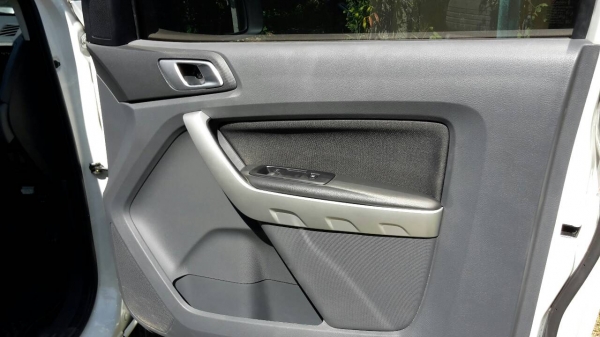 ขายฟอดเรนเจอร์ปี14ตัวสูง พร้อมใช้งาน เคยแจ้งจอดจดใหม่อุบัติเหตุมาเล็กน้อย ขาย299000ทะเบียนโอนได้ปกติโอนให้เลยก็ได้ครับ0896069238