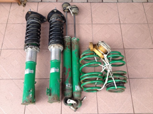 โช้คปรับเกลียว TEIN ใส่วีออสของเก่าญี่ปุ่นสภาพเดิมๆเเห้งๆไม่มีล้างตามรูป