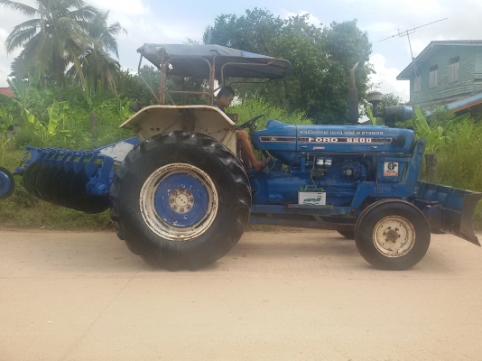 รถไถฟอร์ด77 พร้อมไช้งานสวยมากๆ ไมร์900ช.ม.  ขายใน  ราคา298000บาท รถอยู่วังบัว คลองขลุง กำแพงเพชร   มีไบมีดหน้าหนึ่ง 1อัน ผาน7หนึ่งอันทะเบียนพร้อม สนใจสอบุถามได้ที่081 3655997 อำพร  พาเจริญ  ราคาต่อรองได้อีกนะครับ