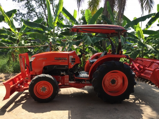 ขายรถไถคูโบต้า L4708 พร้อมอุปกรณ์ใบมีดดันดินหน้าและโลเตอร์รี ราคา 398,000 บาท