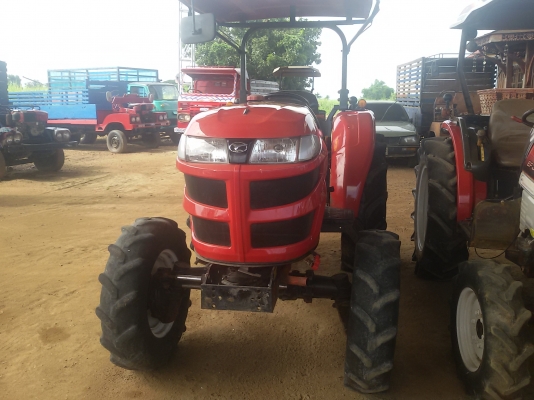 ยันม่าร์39แรงงามๆพร้อมเล้มทะเบียนบอกได้คำเดียวว่าสวยมากๆ ราคา285000บาท  โทร0813655997อำพร พาเจริญ ต วังบัว อ คลองขลุง จ กำแพงเพชร