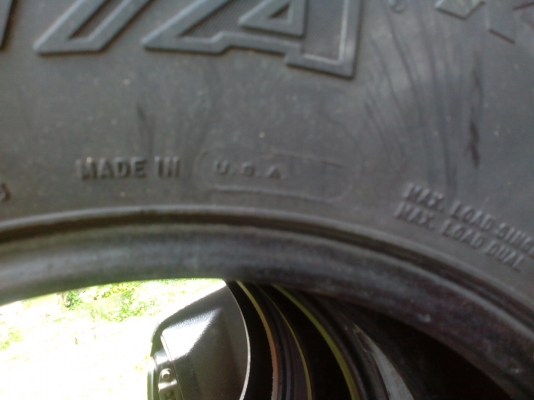 ขายยาง bf all 265/75/16 ปี10 สวยๆครับ ขายยาง bf all 265/75/16 ปี10 สวยๆครับ