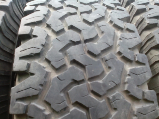 ขายยาง bf all 265/75/16 ปี10 สวยๆครับ ขายยาง bf all 265/75/16 ปี10 สวยๆครับ