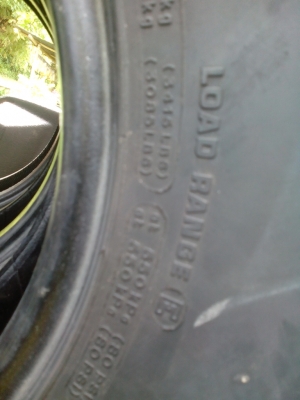 ขายยาง bf all 265/75/16 ปี10 สวยๆครับ ขายยาง bf all 265/75/16 ปี10 สวยๆครับ