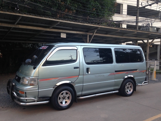 ขายด่วน รถตู้โตโยต้าหัวจรวด ปี95 เครื่องดีเซล2500