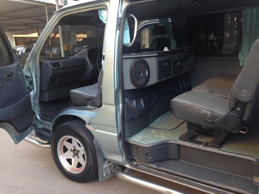 ขายด่วน รถตู้โตโยต้าหัวจรวด ปี95 เครื่องดีเซล2500