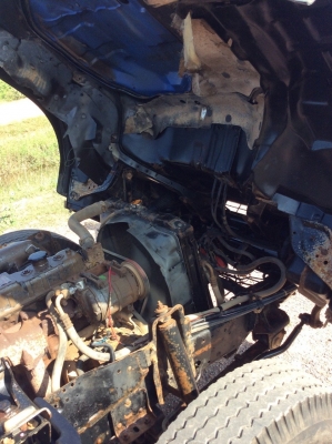 ISUZU NKR 4ล้อ รถห้างแท้ สภาพเดิมๆ เครื่องดี ครัทซีสวย แอร์พร้อม ขาย 280,000 บาท( ศุภากร 081-1903107, 081-4252943)