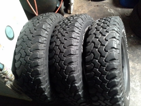 BF MUD KM1 ขนาด 235/85/16 สภาพดี 3เส้น