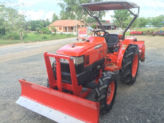 ขายรถไถคูโบต้า L3408สภาพสวยพร้อมอุปกรณ์ครบชุด ขายราคา 245,000บาท สนใจโทร 081-9136451 คุณโบว์ ขายรถไถคูโบต้า L3408สภาพสวยพร้อมอุปกรณ์ครบชุด ขายราคา 245,000บาท สนใจโทร 081-9136451 คุณโบว์