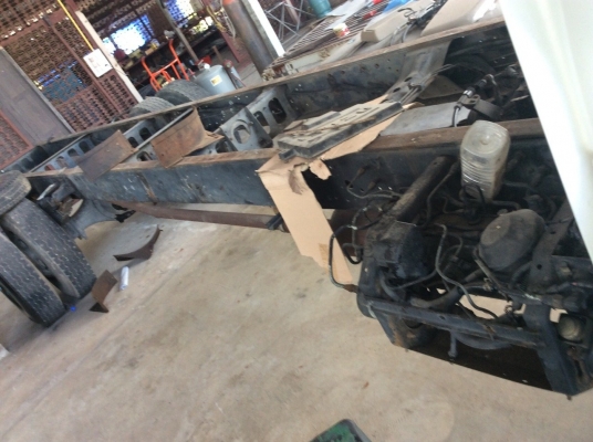 ขาย (เหมารวม2คัน ราคา 620,000 ขายตามสภาพ )รถ อีชุชุ 6ล้อ เครื่อง195 แรง / 230 แรง ชัชชีสวยยาว7.2ม. ***หมายเหตุ มีเล่มชุดโอนหนึ่งคันไม่มีเอกสารเล่มชุดโอนหนึ่งคันนะครับ ติดต่อ 084-9124183 , 081-1903107 , 089- 5367218