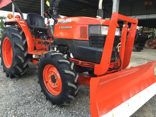 ขายรถไถคูโบต้า L3408DI สภาพสวยพร้อมอุปกรณ์ครบชุด ขายราคา 255,000 บาท สนใจโทร 081-9136451 คุณโบว์