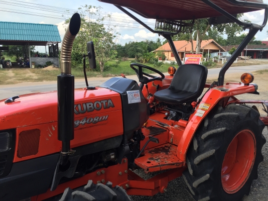 ขายรถไถคูโบต้า L3408DI สภาพสวยพร้อมอุปกรณ์ครบชุด ขายราคา 255,000 บาท สนใจโทร 081-9136451 คุณโบว์