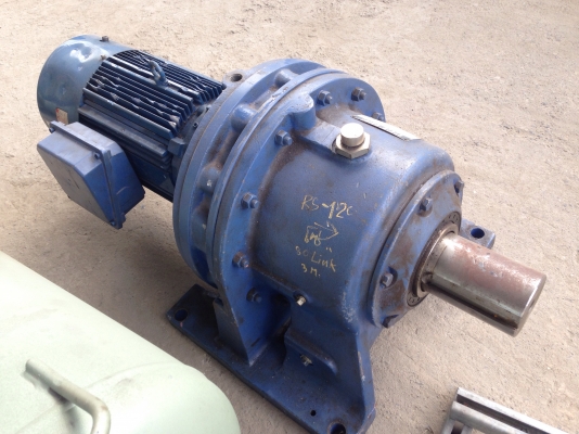 ขายมอเตอร์เกียร Cycro drive Sumitomo 7.5HP. 220V 3สายเก่าญี่ปุ่น อัตราทด 1:274 มีระบบเบรคในตัว สภาพสวย พร้อมใช้งาน