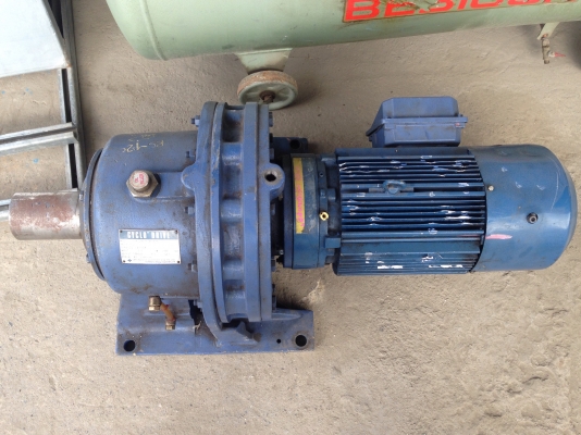 ขายมอเตอร์เกียร Cycro drive Sumitomo 7.5HP. 220V 3สายเก่าญี่ปุ่น อัตราทด 1:274 มีระบบเบรคในตัว สภาพสวย พร้อมใช้งาน