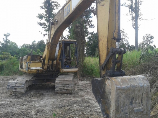 Cat  320   มีเล่มทะเบียน