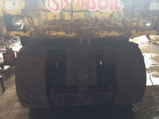 รถบดsakai 7ล้อ