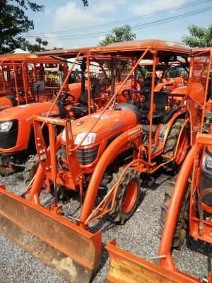 รถแทรกเตอร์ B2440 + ใบมีด + โครงกันอ้อย แบบครบๆกันไปเลย รถสภาพสวยๆ ชั่วโมงงานน้อย 341 ชั่วโมง